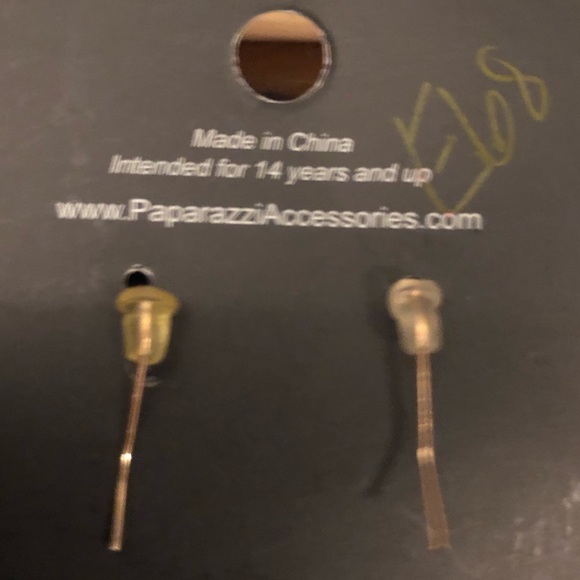 2 for $8 mix and match ⚡️Paparazzi gold earrings! - Picture 2 of 3
